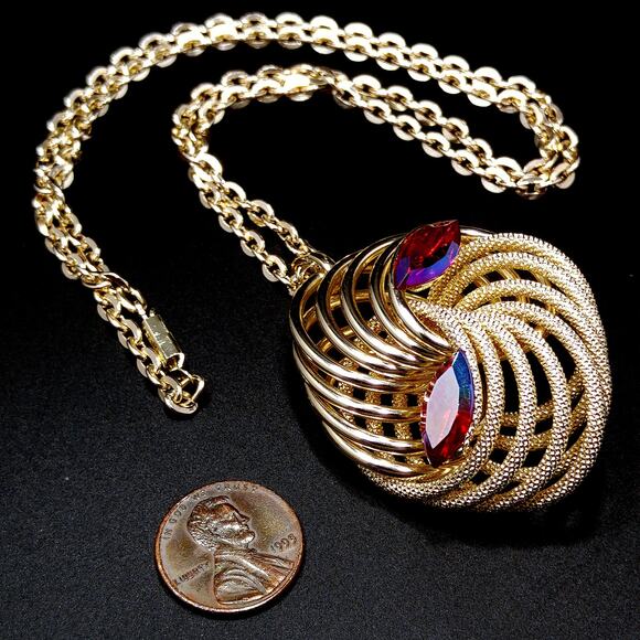 Vintage Germany Gold Tone Swirl Pendant Necklace Red AB Rhinestones 1960s - Picture 8 of 10